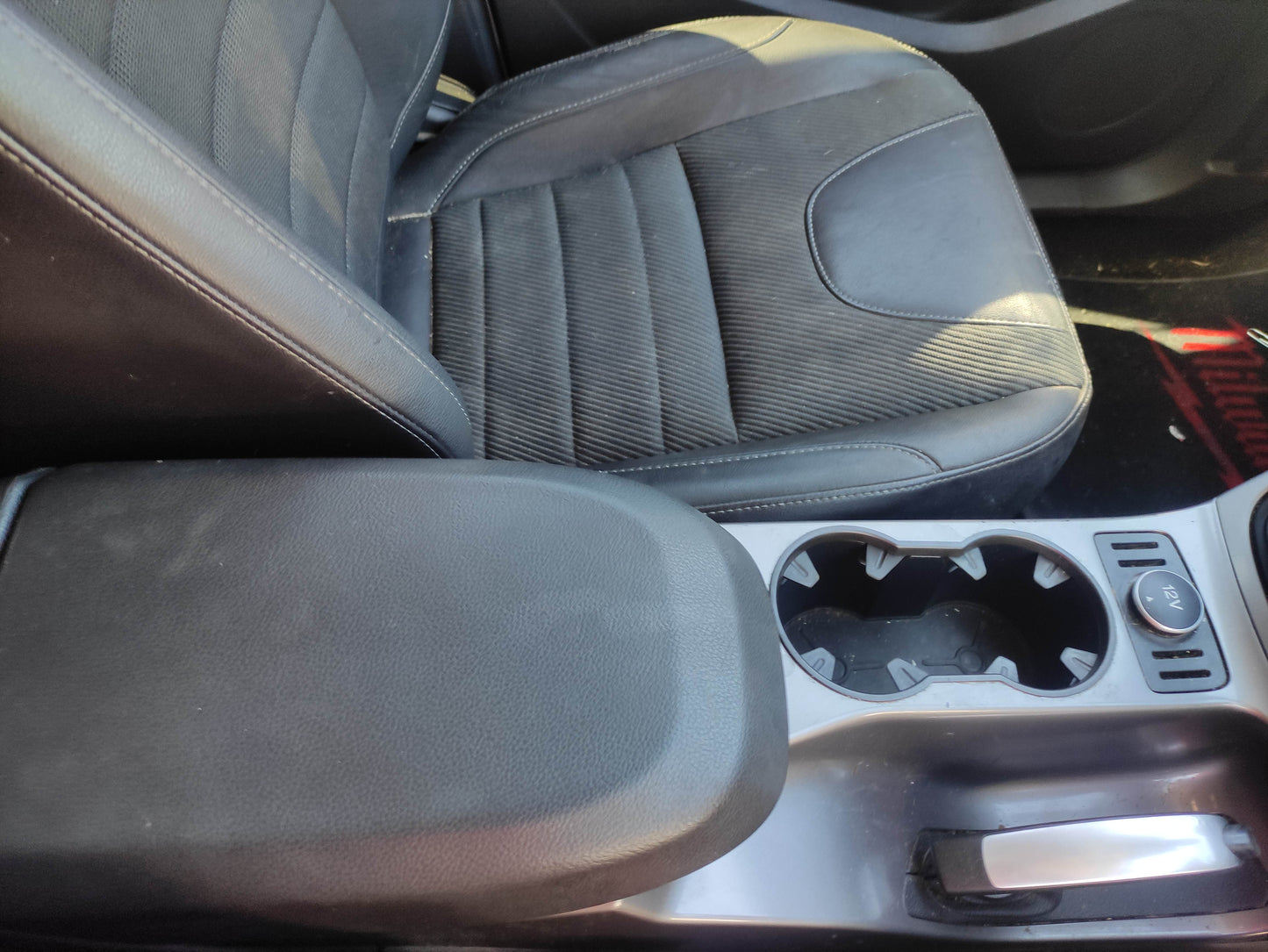 #564 FORD KUGA TF FITS 2013 FOR PARTS