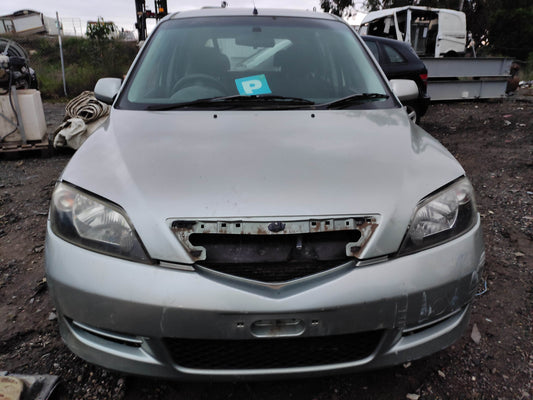 #678 MAZDA 2 2005 FOR PARTS
