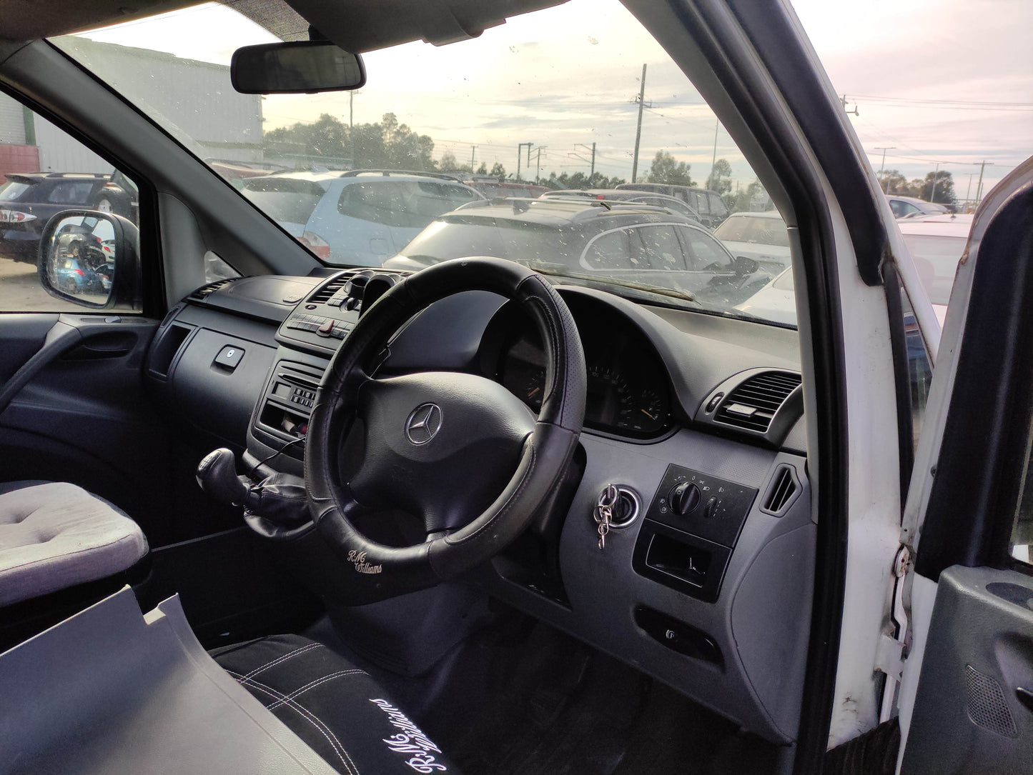 #274 MERCEDES BENZ MIXTO VITO  2006 FOR PARTS