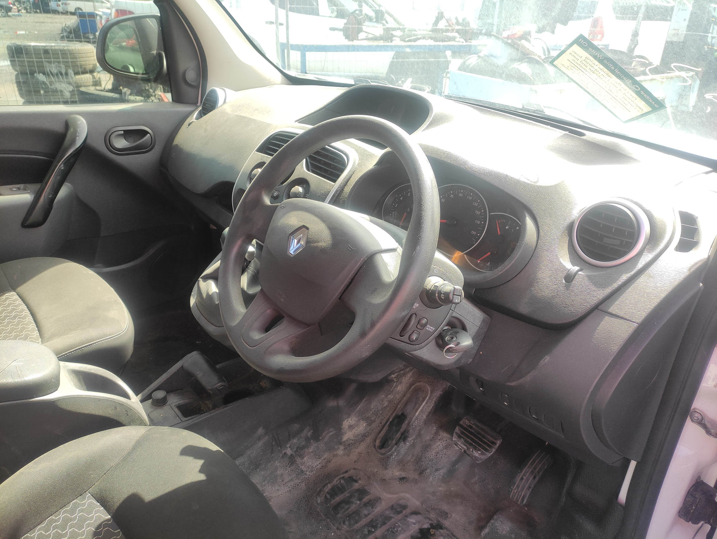 #399 RENAULT KANGOO 2015 FOR PARTS