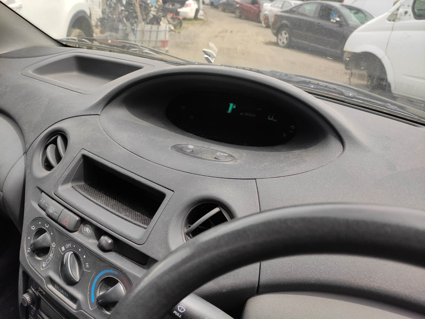 #517 TOYOTA ECHO  FITS 1999 TO 2005 FOR PARTS