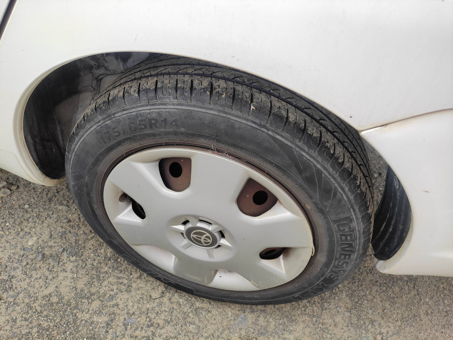#517 TOYOTA ECHO  FITS 1999 TO 2005 FOR PARTS