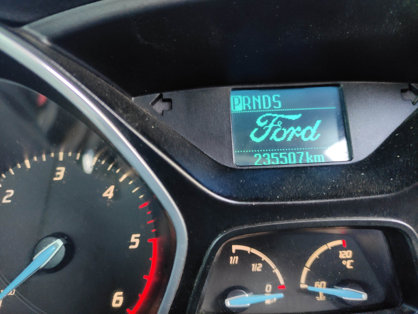 #702 FORD FOCUS  2011 FOR PARTS