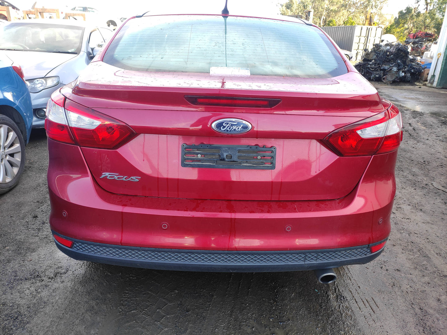 #702 FORD FOCUS  2011 FOR PARTS