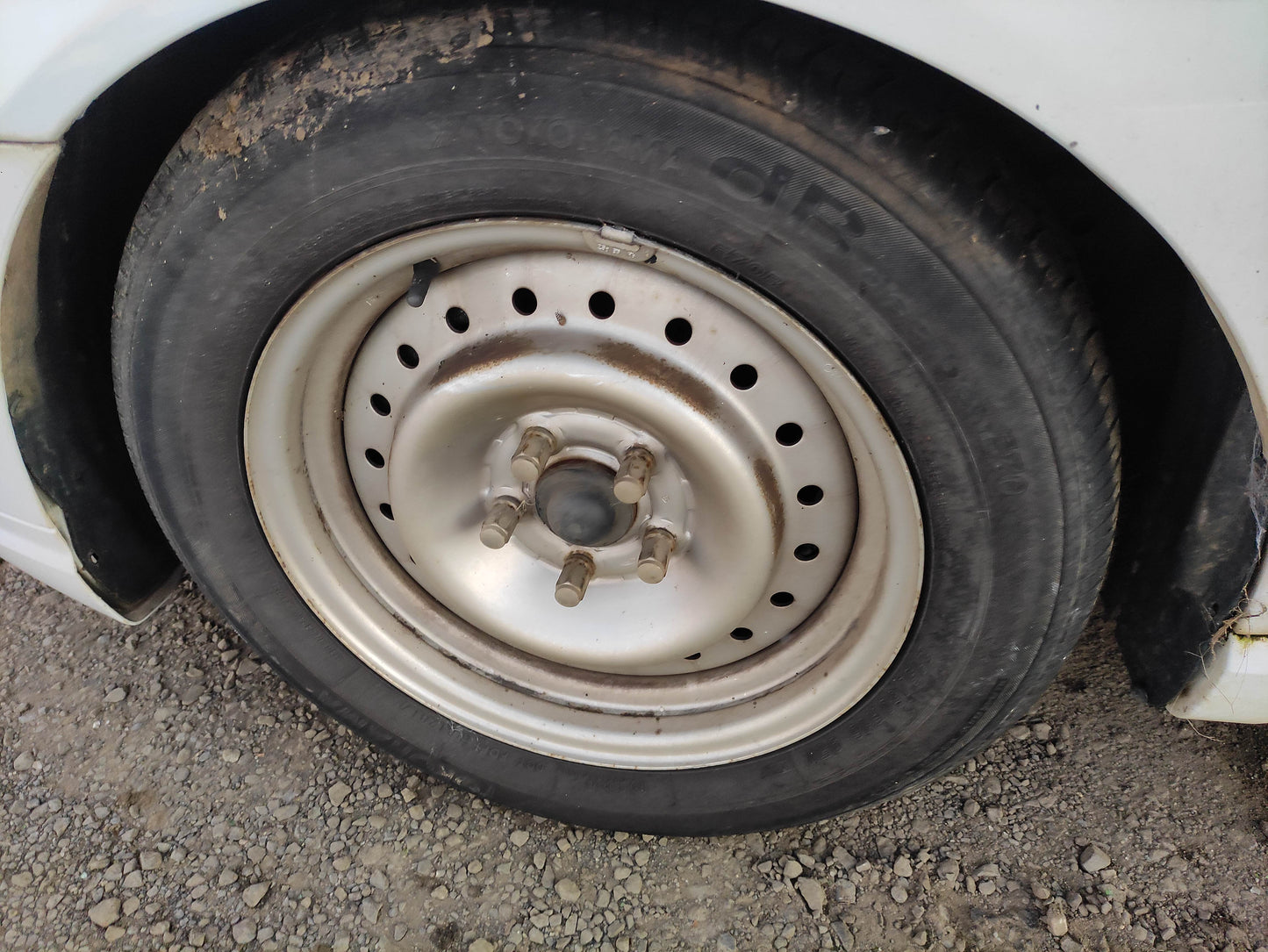 #714 FORD FALCON FITS 2005 TO 2008 FOR PARTS