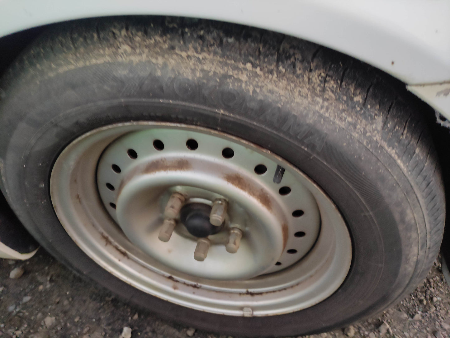 #714 FORD FALCON FITS 2005 TO 2008 FOR PARTS