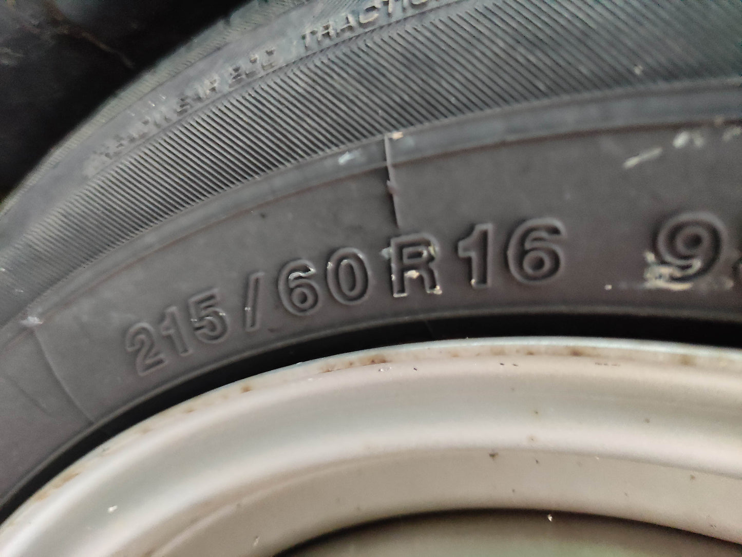 #714 FORD FALCON FITS 2005 TO 2008 FOR PARTS