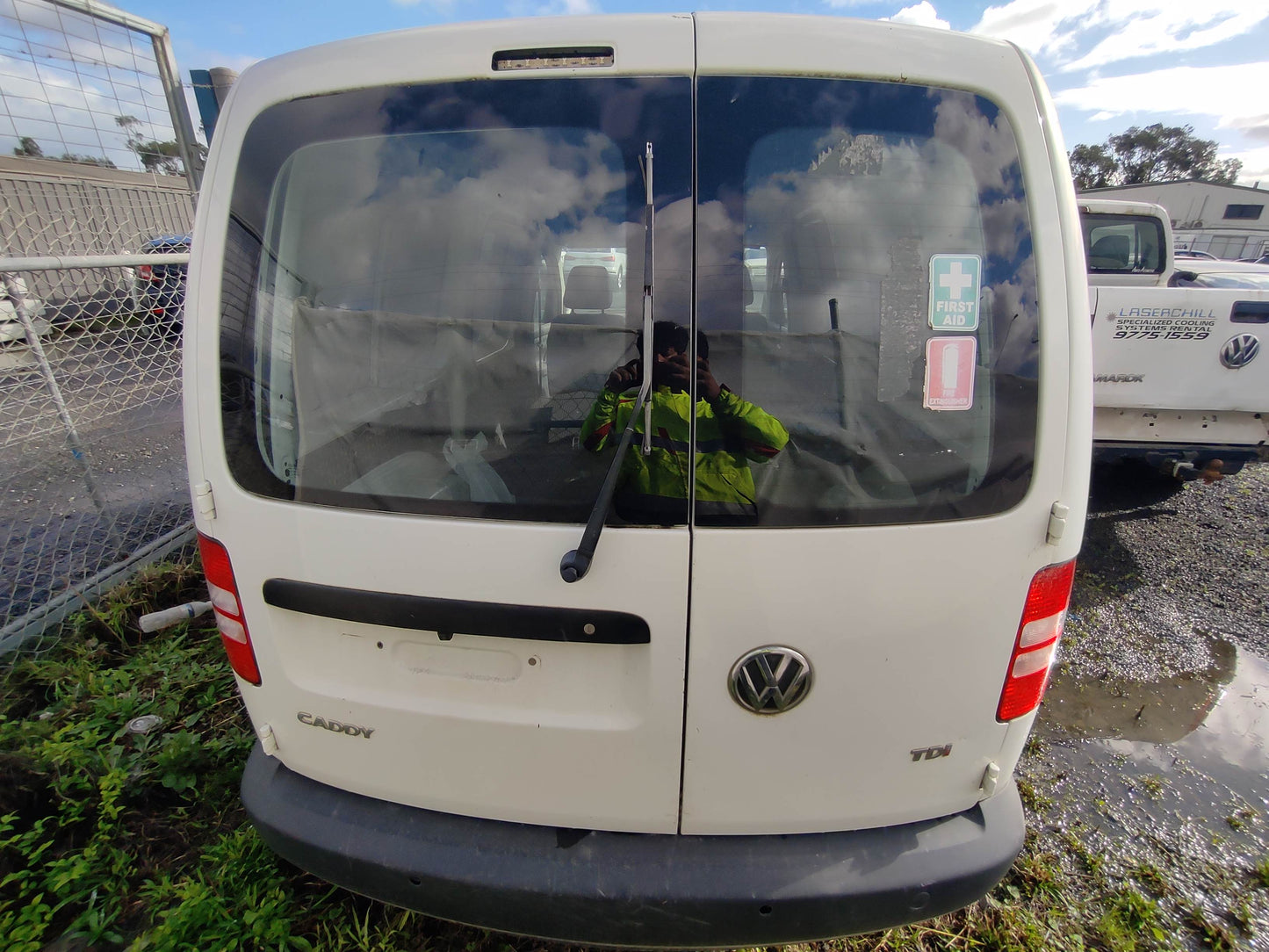 #690 VOLKSWAGEN CADDY 2004 TO 2006 FOR PARTS
