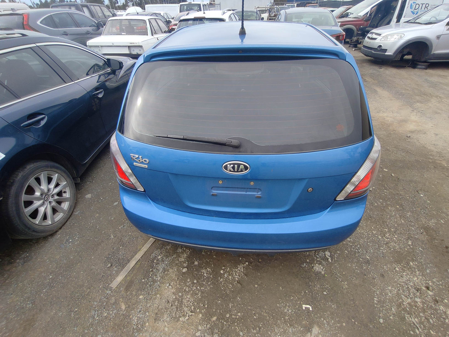 #304 KIA RIO JB 2011 FOR PARTS