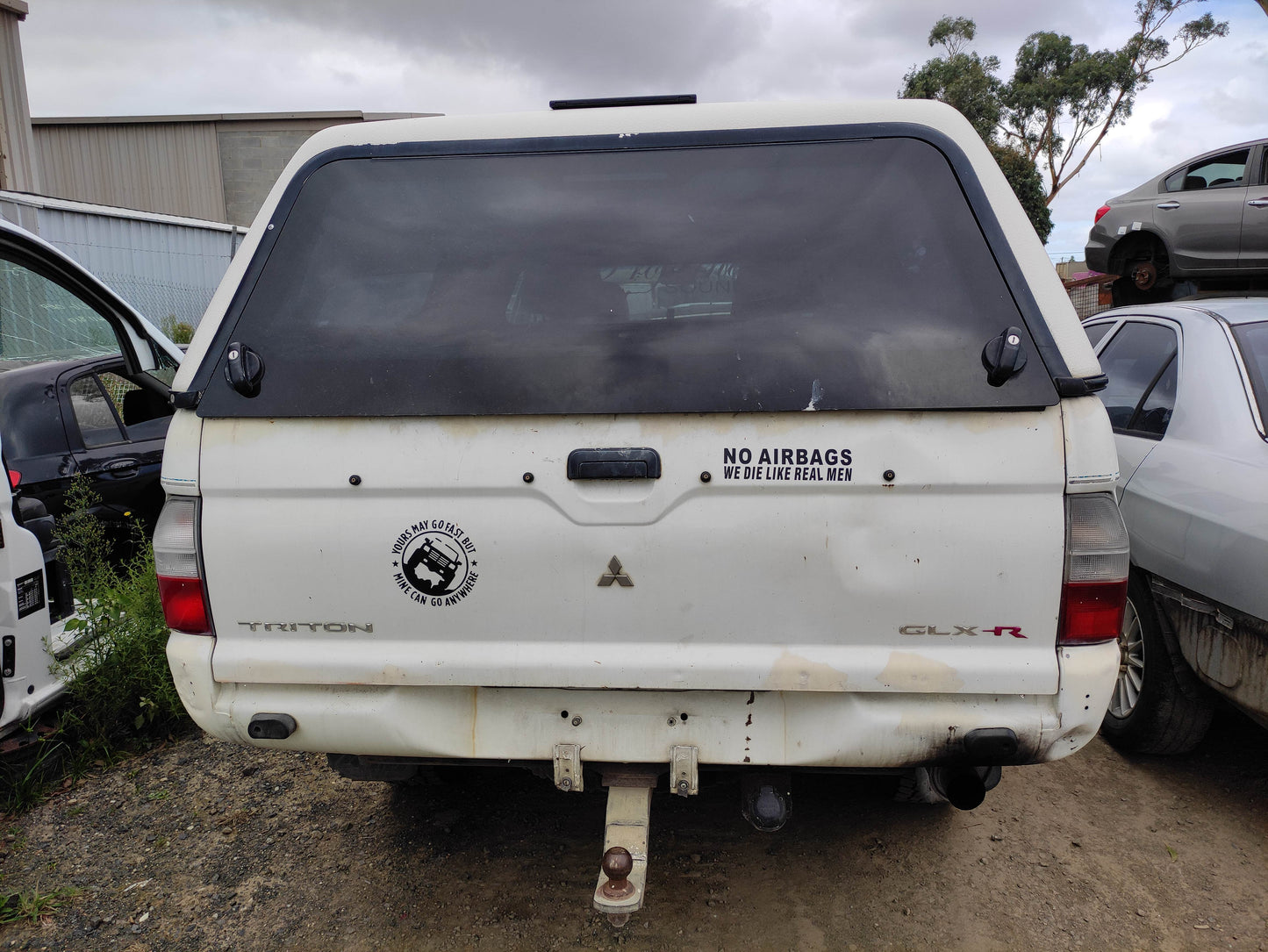 #628 MITSUBISHI TRITON FITS 1996 TO 2003 FOR PARTS