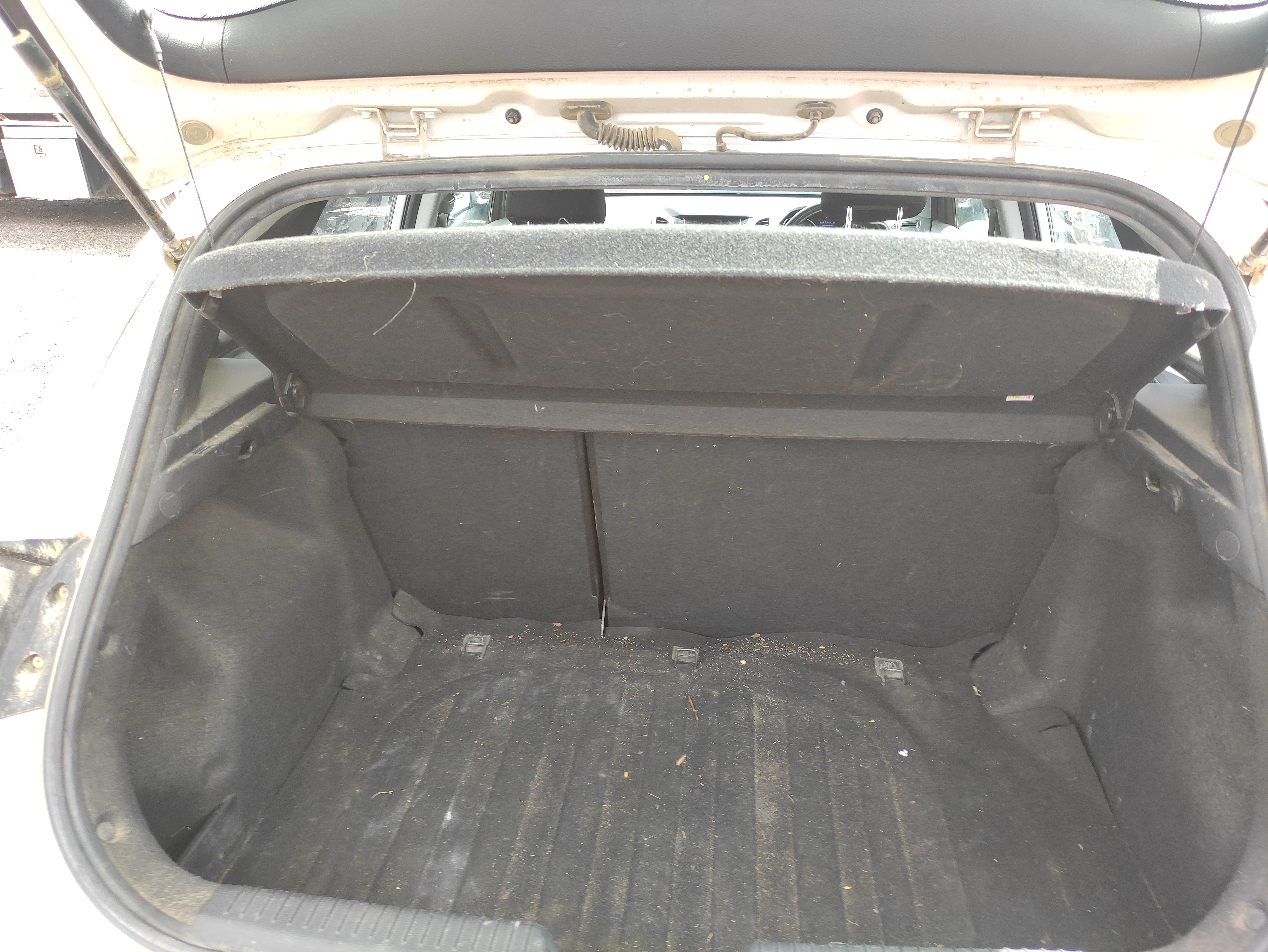 #617 HYUNDAI i30 2013 FOR PARTS