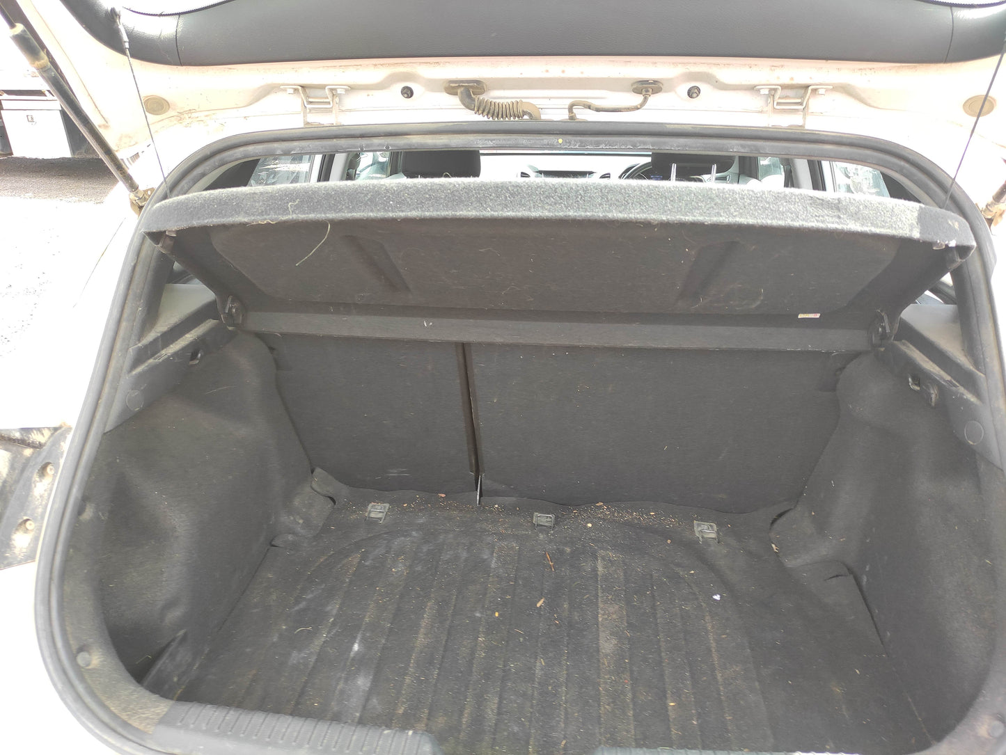 #617 HYUNDAI i30 2013 FOR PARTS