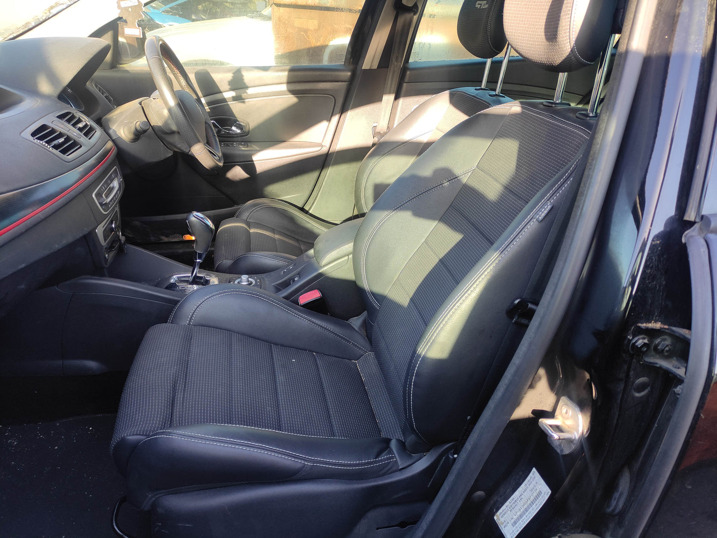 WRECKING RENAULT MEGANE FITS 2013 TO 2018 [STOCK NO #622]