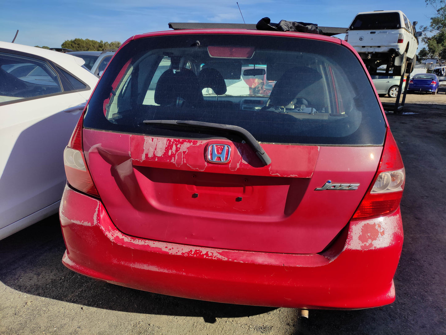 WRECKING HONDA JAZZ  (2005) FOR QUALIY PARTS SHIPPING AUSTRALIA WIDE