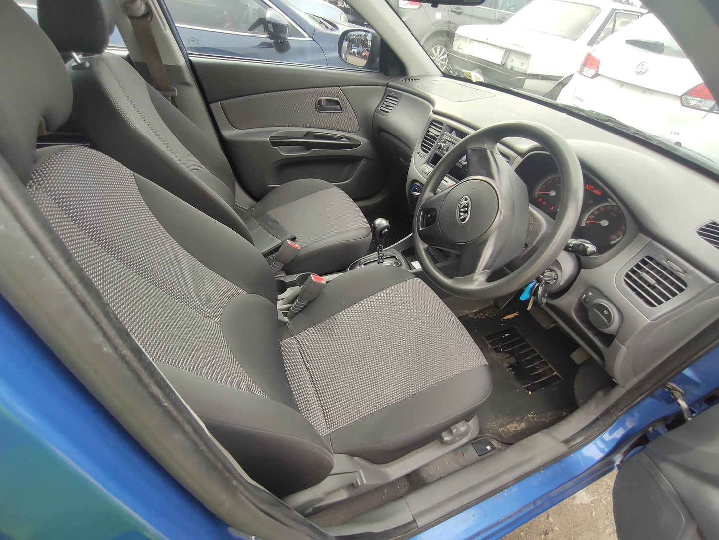 #304 KIA RIO JB 2011 FOR PARTS