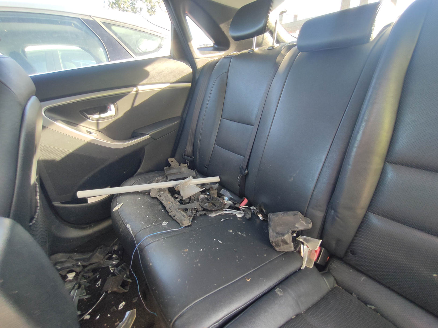 WRECKING HYUNDAI i30 2014 FOR QUALITY PARTS SHIPPING AUSTRALIA WIDE