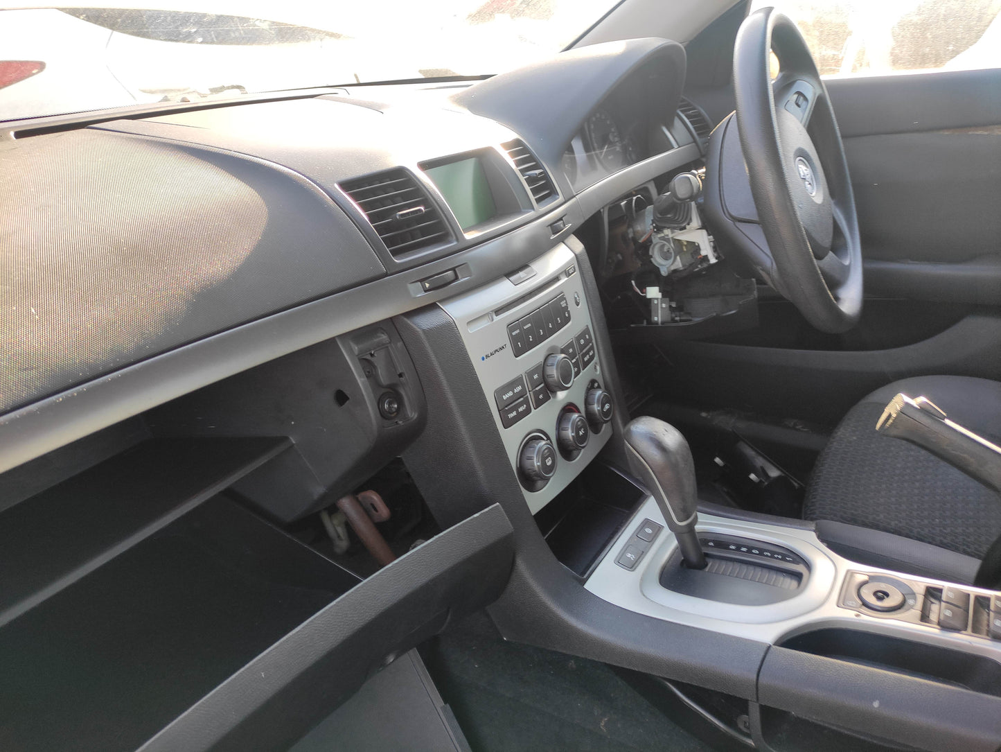 WRECKING HOLDEN COMMODORE VE (2008) FOR QUALITY PARTS SHIPPING AUSTRALIA WIDE