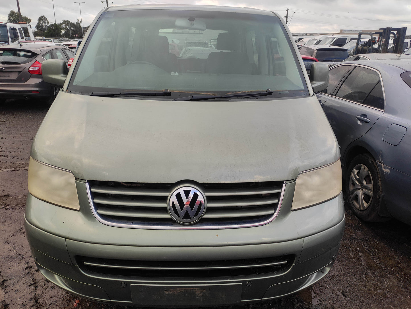 #691 VOLKSWAGEN MULTIVAN 2007 FOR  PARTS