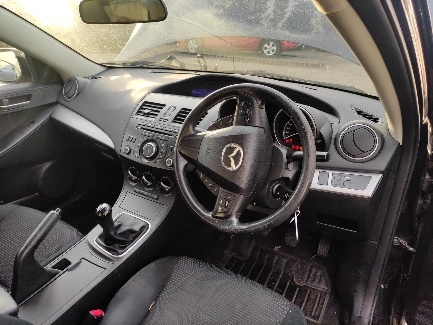 #700 Mazda 3 2012 FOR PARTS