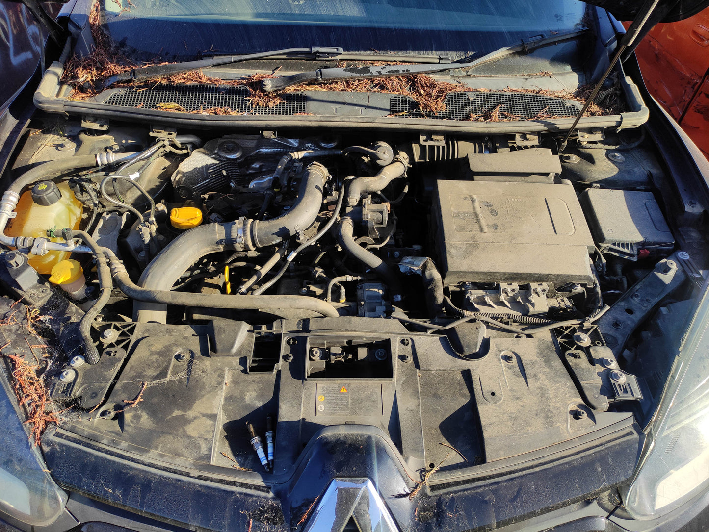 WRECKING RENAULT MEGANE FITS 2013 TO 2018 [STOCK NO #622]