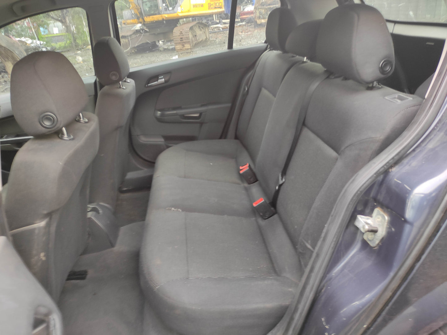 #658 HOLDEN ASTRA AH 2007 FOR PARTS