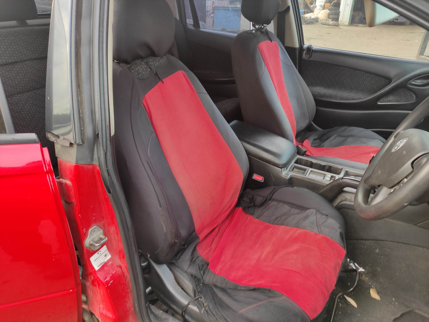 WRECKING HOLDEN CREWMAN VZ 2005 UTE RED- QUALITY PARTS AVAILABLE [SHIPING AUSTRALIA WIDE