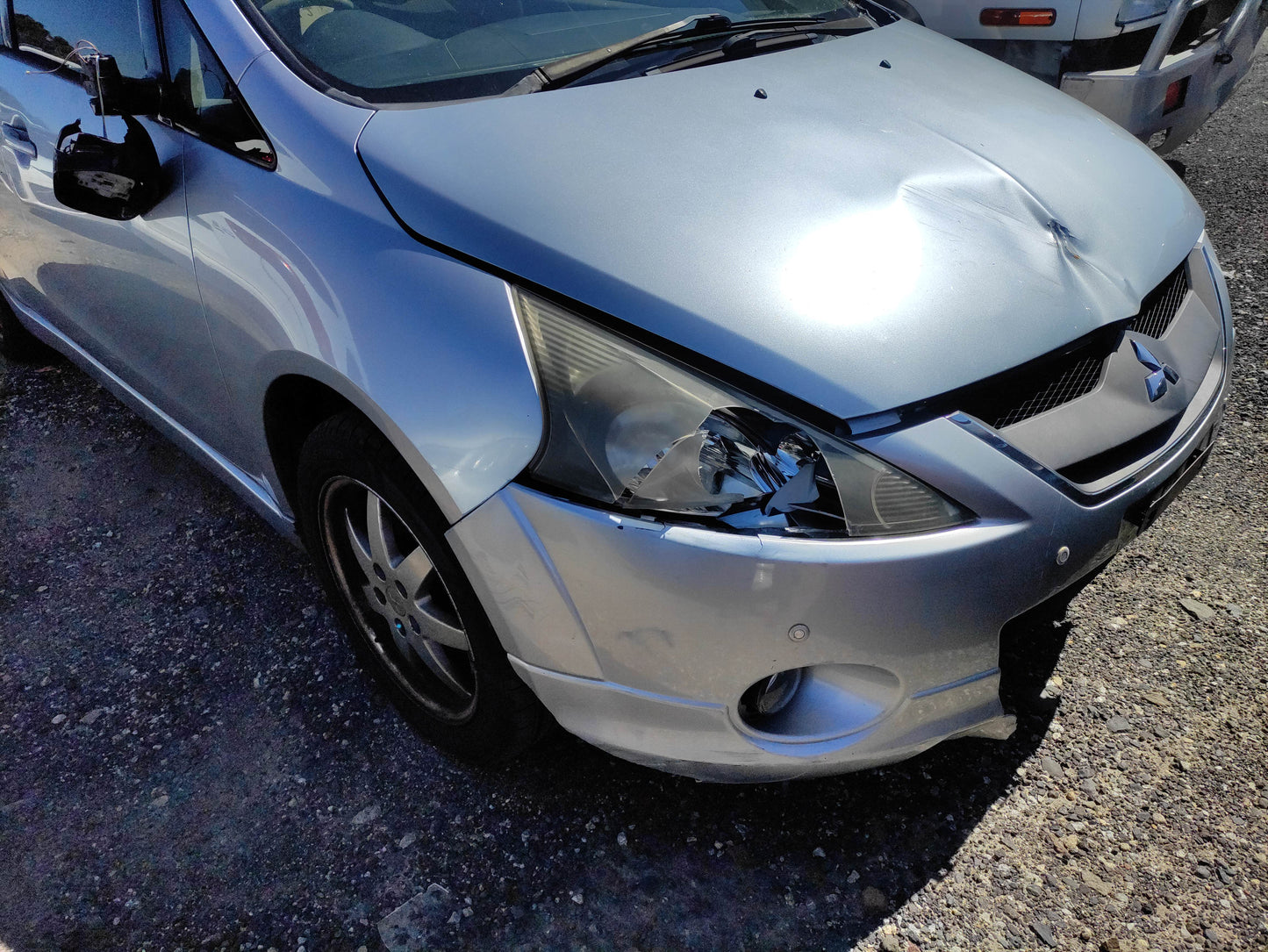 #486 MITSUBISHI GRANDIS 2004 FOR PARTS