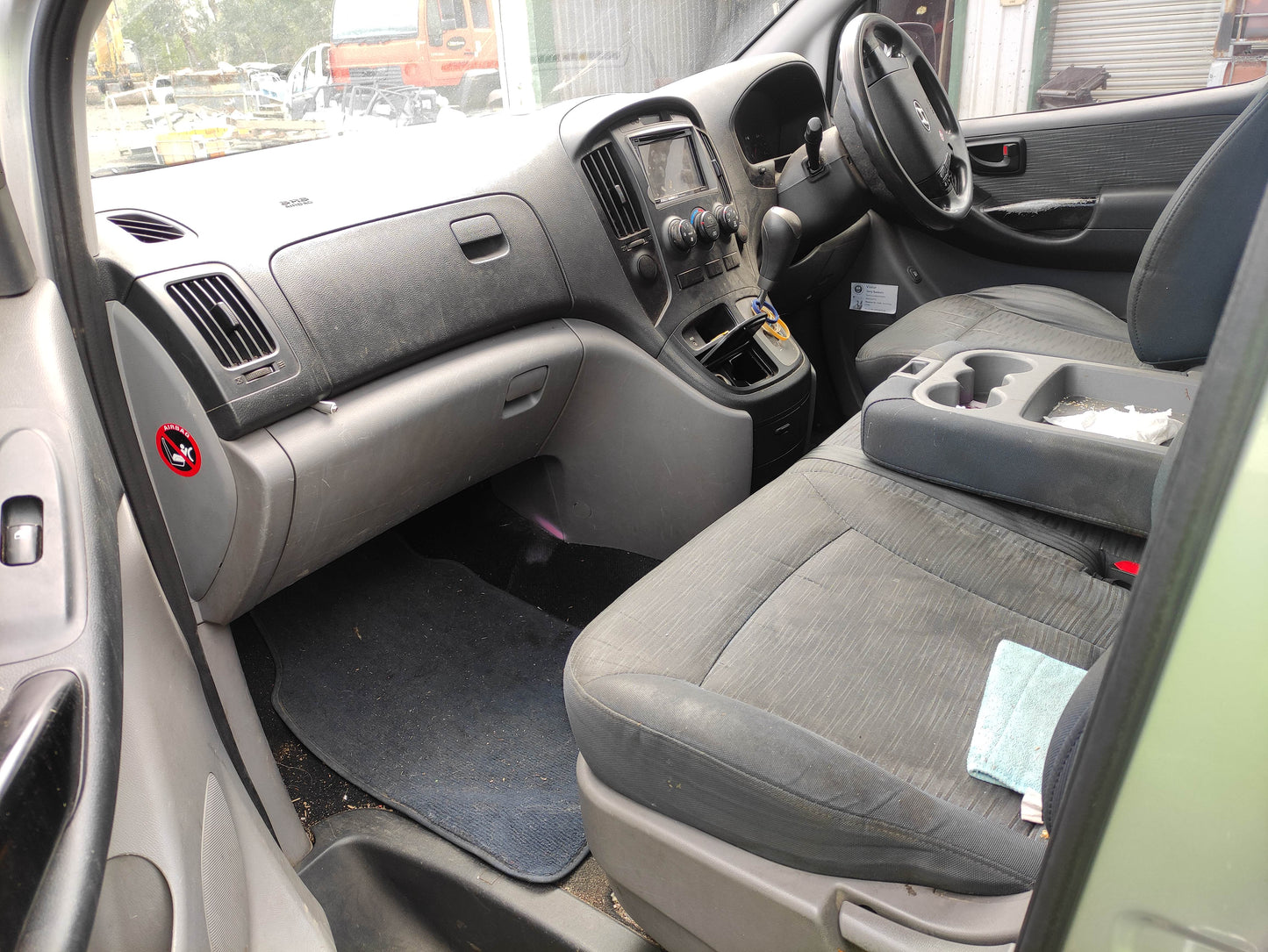 #379 HYUNDAI H-1,iLOAD 2009 FOR PARTS