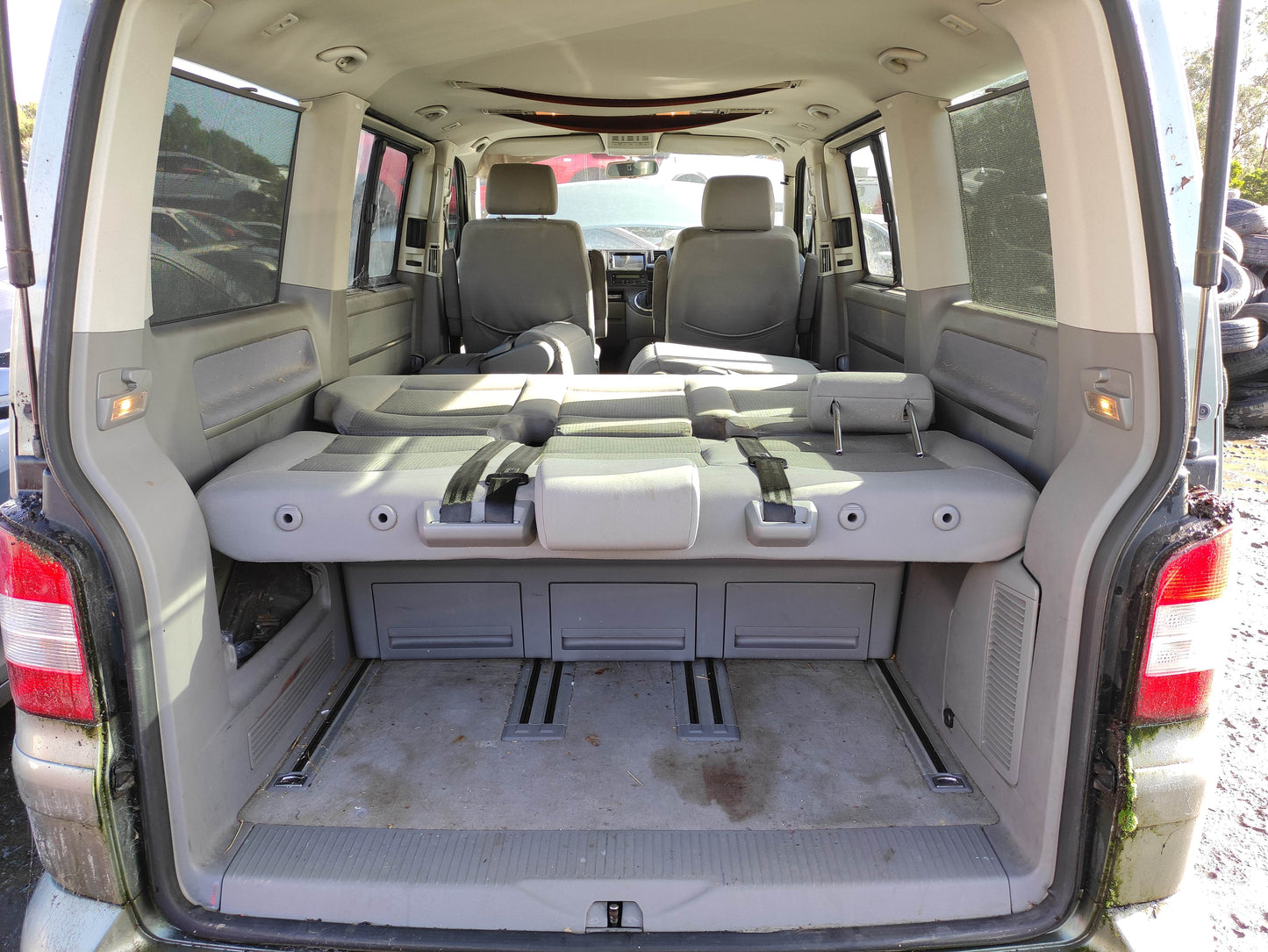 #691 VOLKSWAGEN MULTIVAN 2007 FOR  PARTS