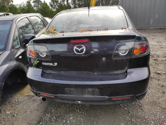 #675 MAZDA 3 2005 FOR QUALITY PARTS