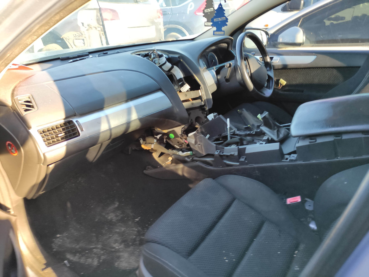#642 FORD FALCON FG FITS 2008 TO 2014 FOR PARTS