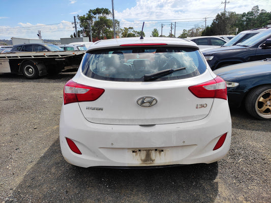 #617 HYUNDAI i30 2013 FOR PARTS