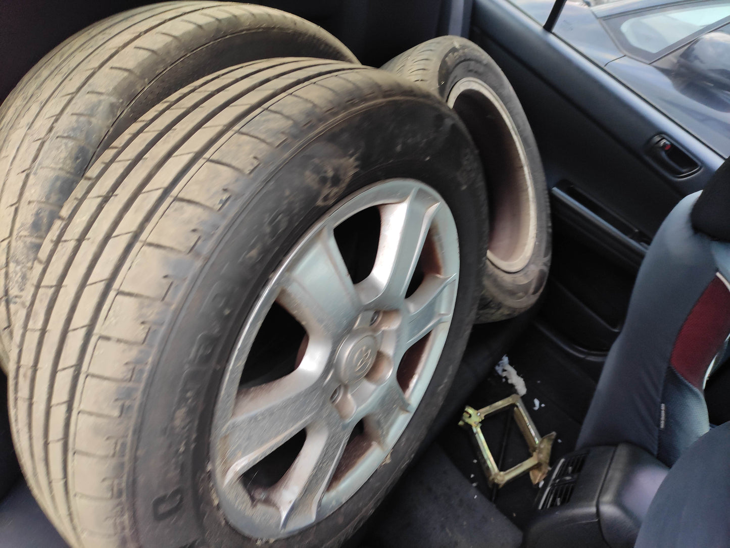 #708 TOYOTA CAMRY 2004 FOR PARTS