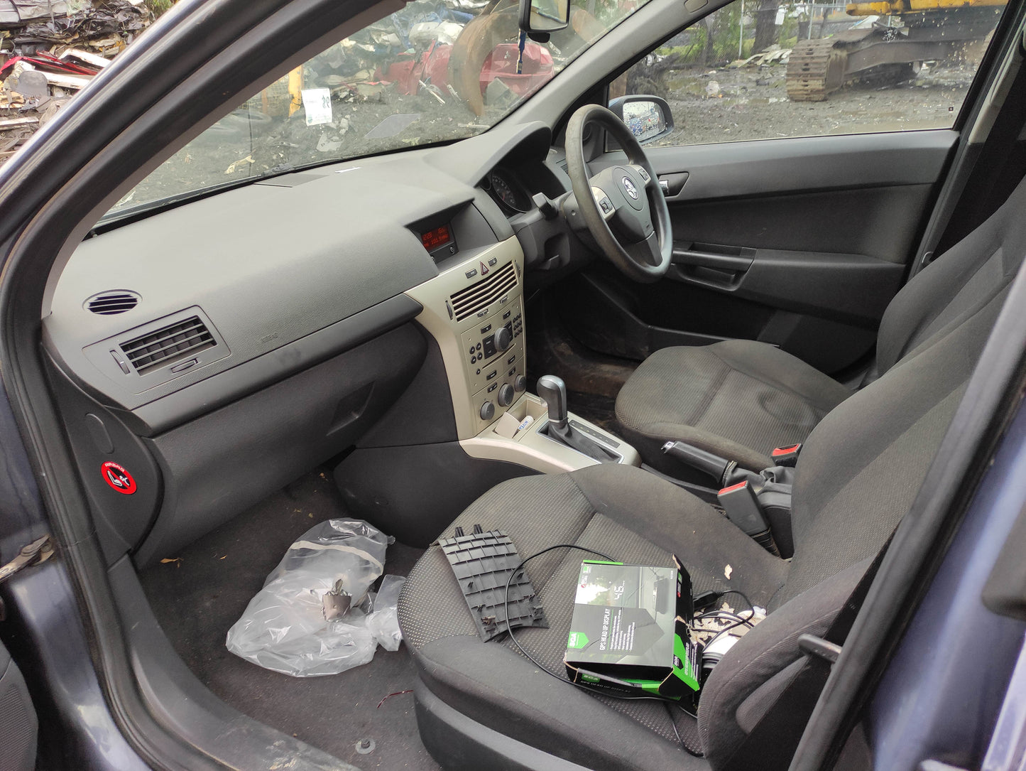 #658 HOLDEN ASTRA AH 2007 FOR PARTS