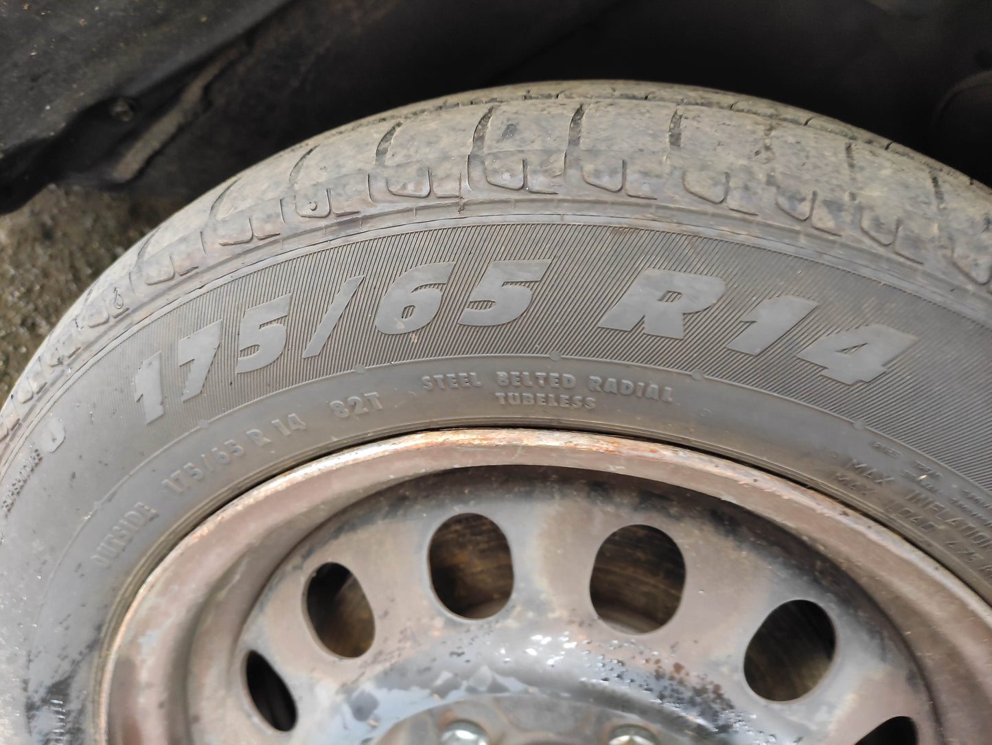 #643 TOYOTA COROLLA AE FITS 1998 TO 2001 FOR PARTS