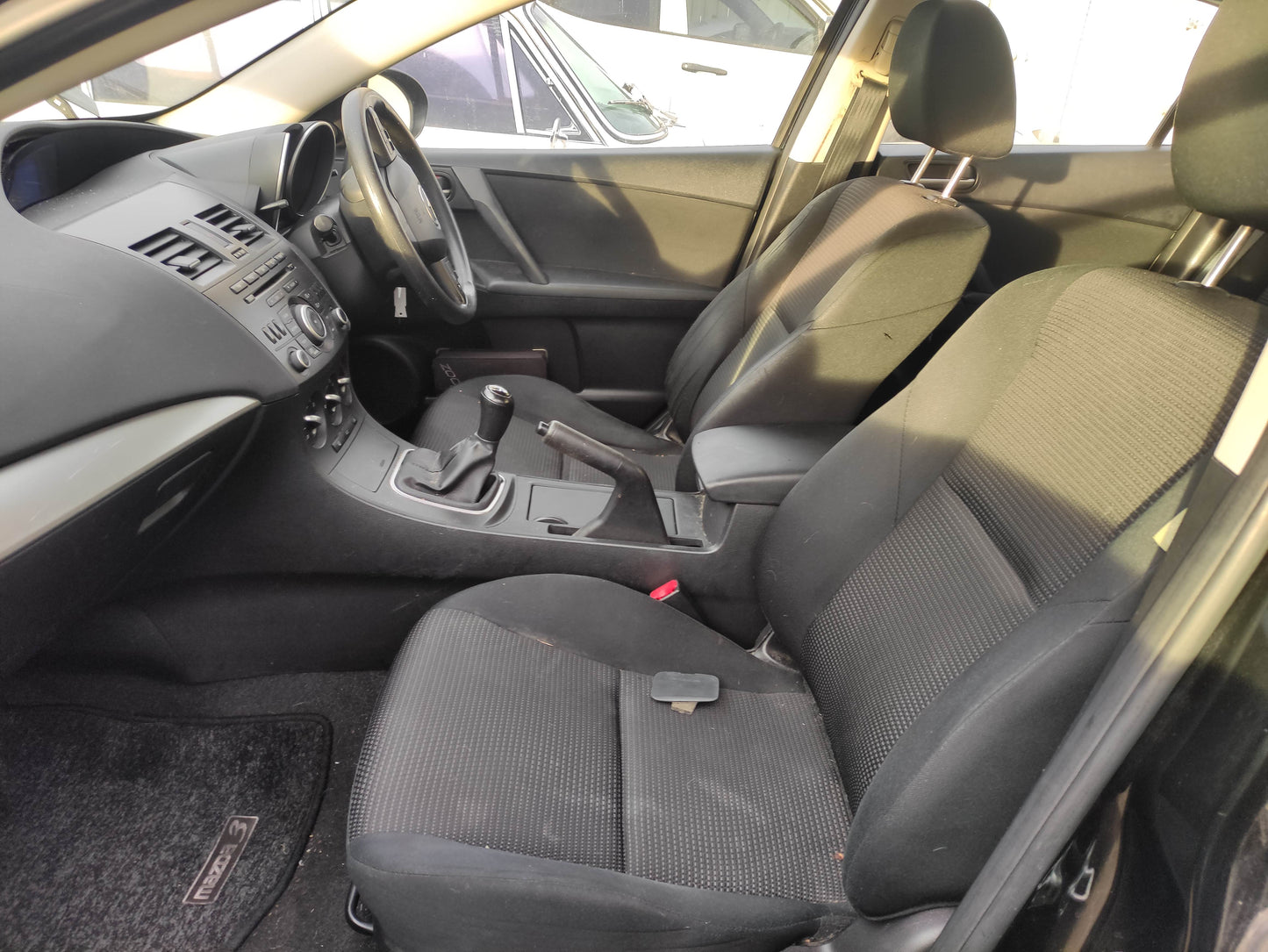 #700 Mazda 3 2012 FOR PARTS