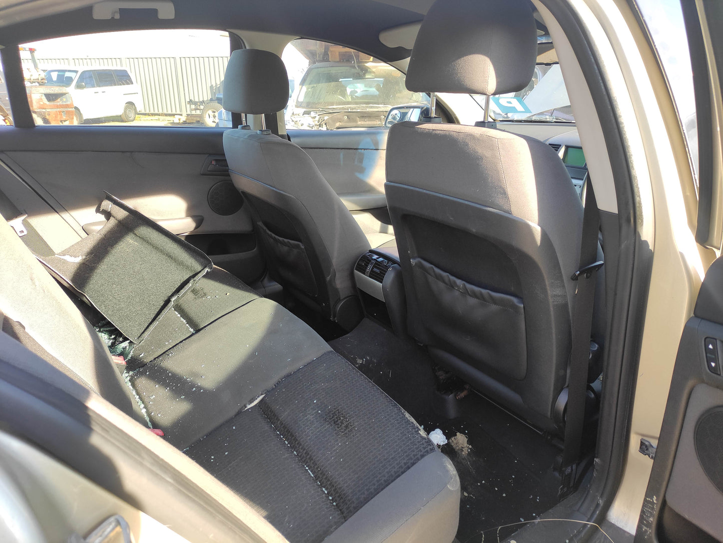 WRECKING HOLDEN COMMODORE VE (2007) FOR QUALITY PARTS SHIPPING AUSTRALIA WIDE