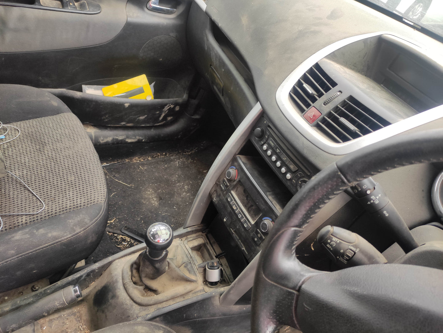 #515 PEUGEOT 207 2009 FOR PARTS