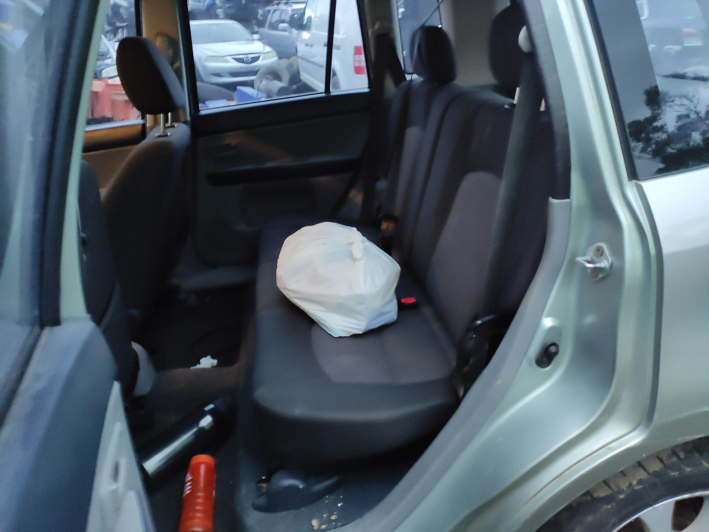 #678 MAZDA 2 2005 FOR PARTS