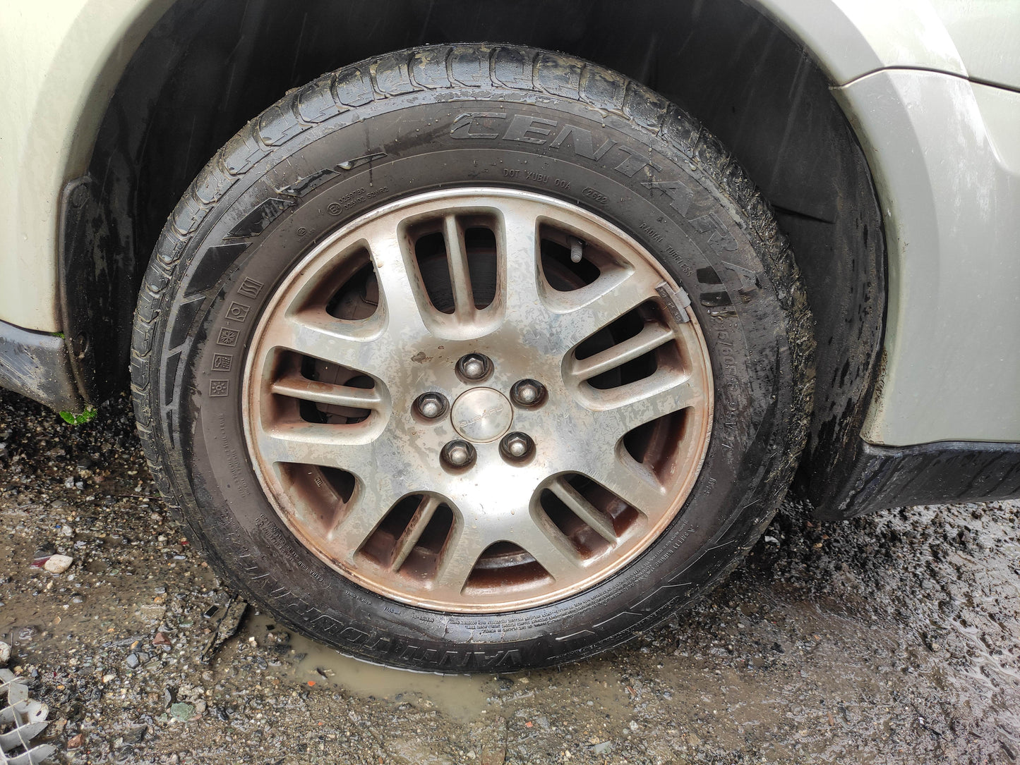#677 SUBARU OUTBACK  2004 FOR PARTS