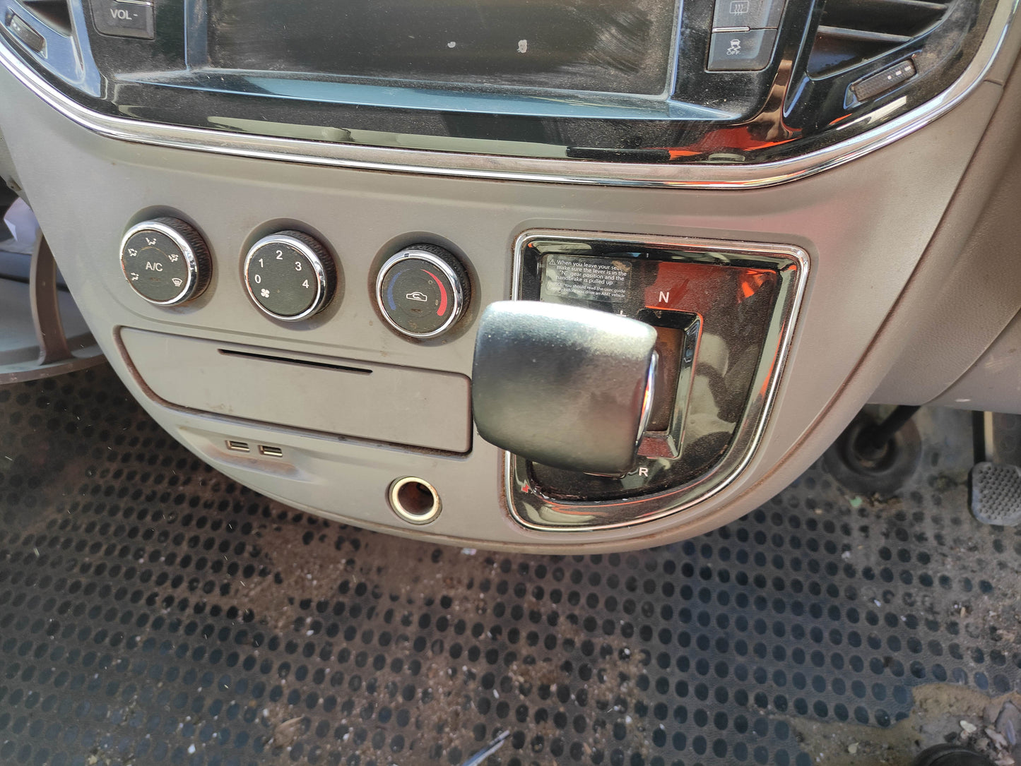 #571 LDV V80 2013 FOR PARTS