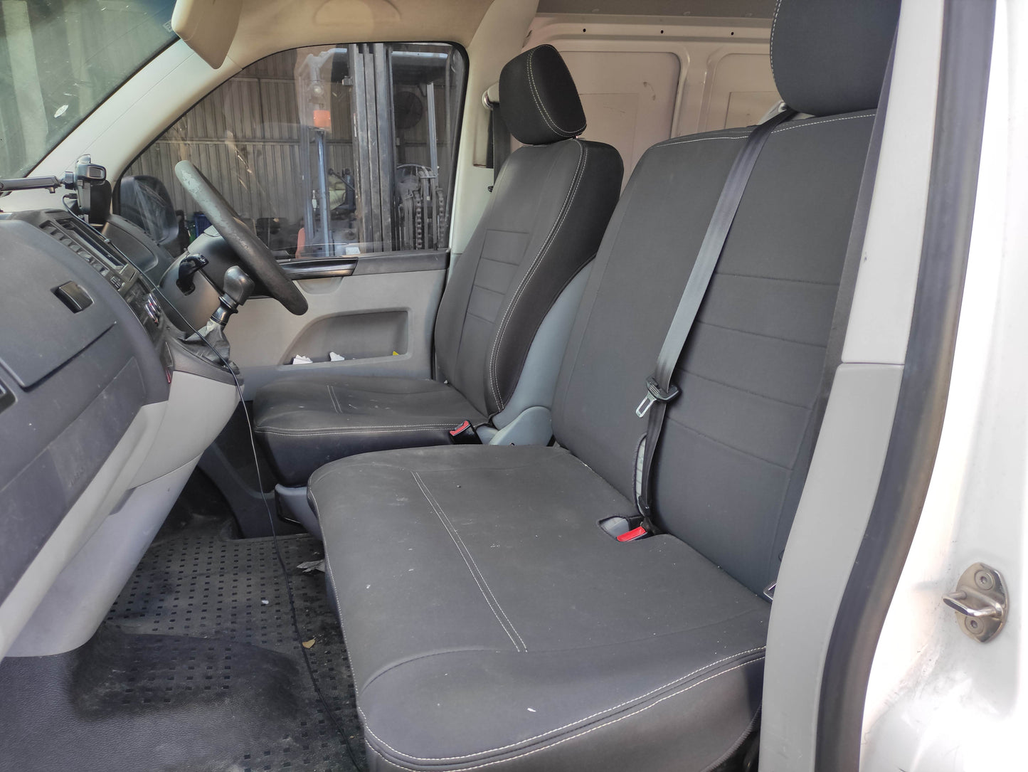 WRECKING VOLKSWAGEN KOMBI,TRANSPORTER (2010) FOR QUALITY PARTS SHIPPING AUSTRALIA WIDE