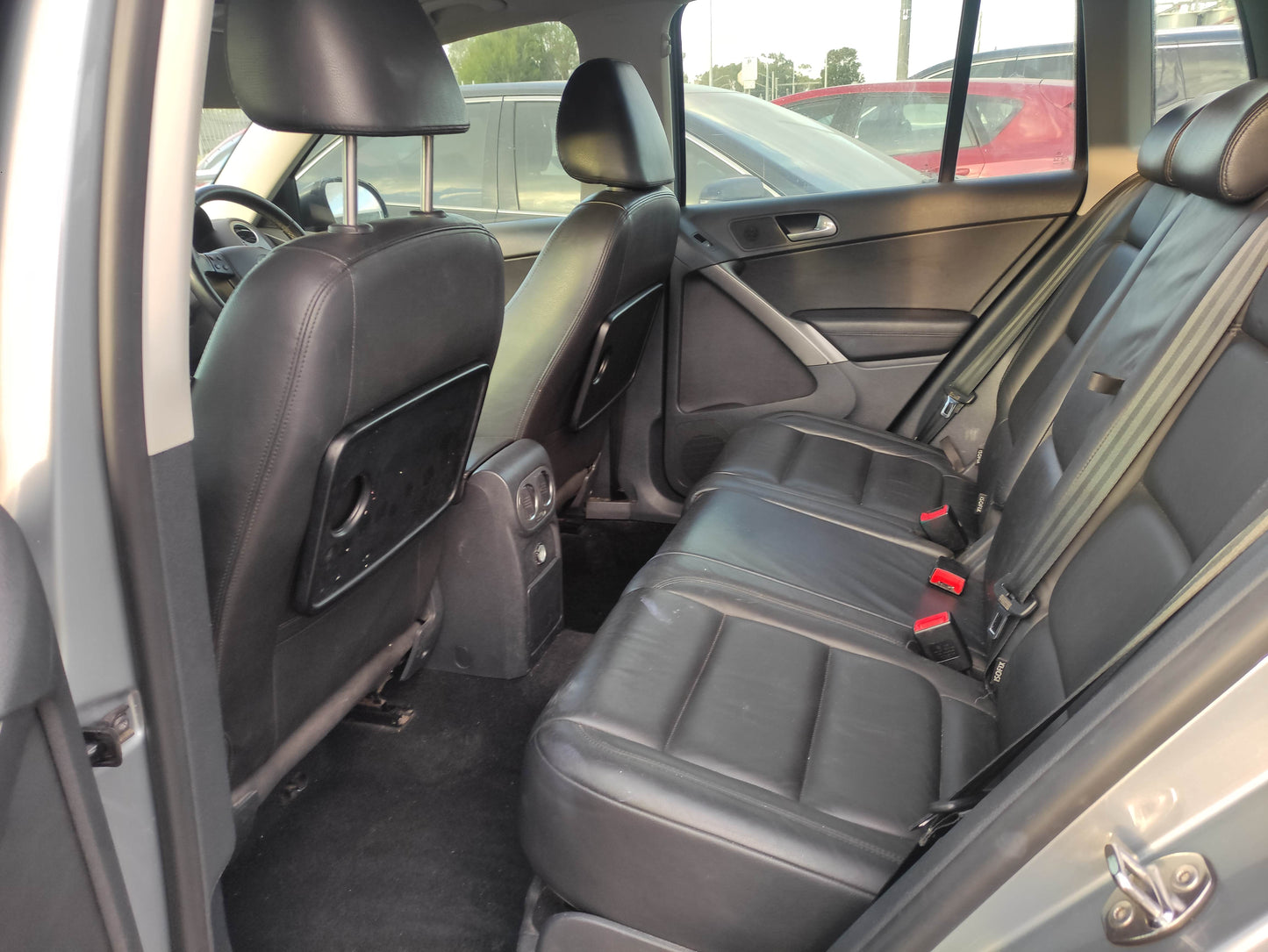 WRECKING VOLKSWAGEN TIGUAN 2008 FOR QUALITY PARTS SHIPPING AUSTRALIA WIDE