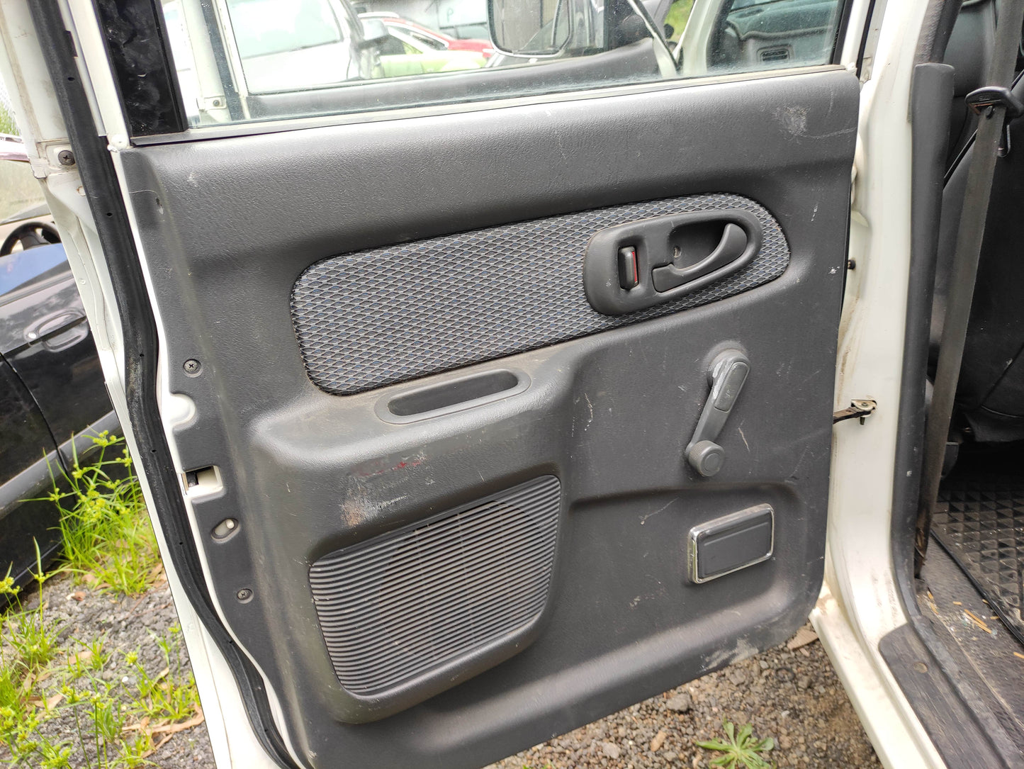 #628 MITSUBISHI TRITON FITS 1996 TO 2003 FOR PARTS