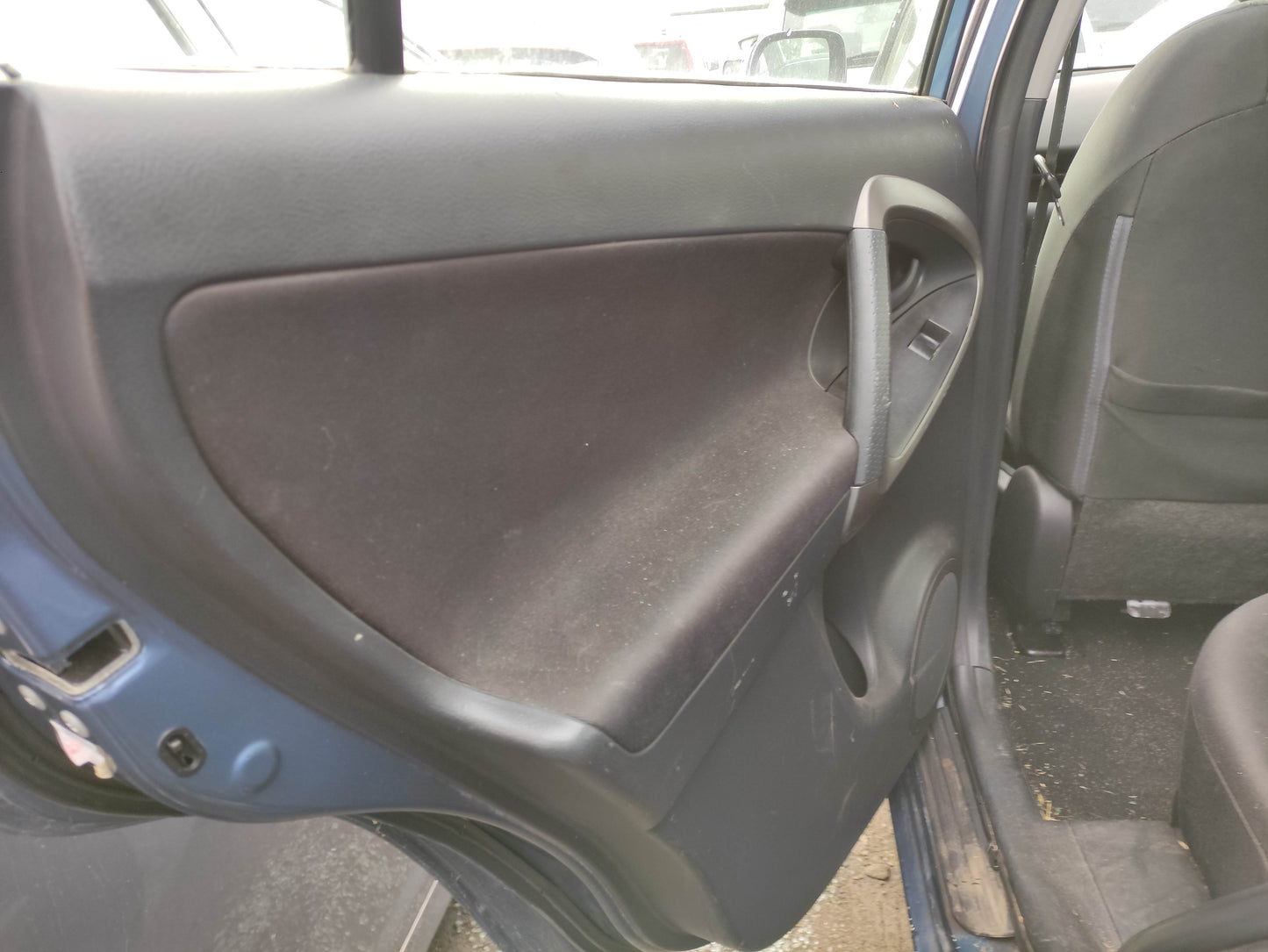 #673 TOYOTA RAV4 2010 FOR QUALITY PARTS