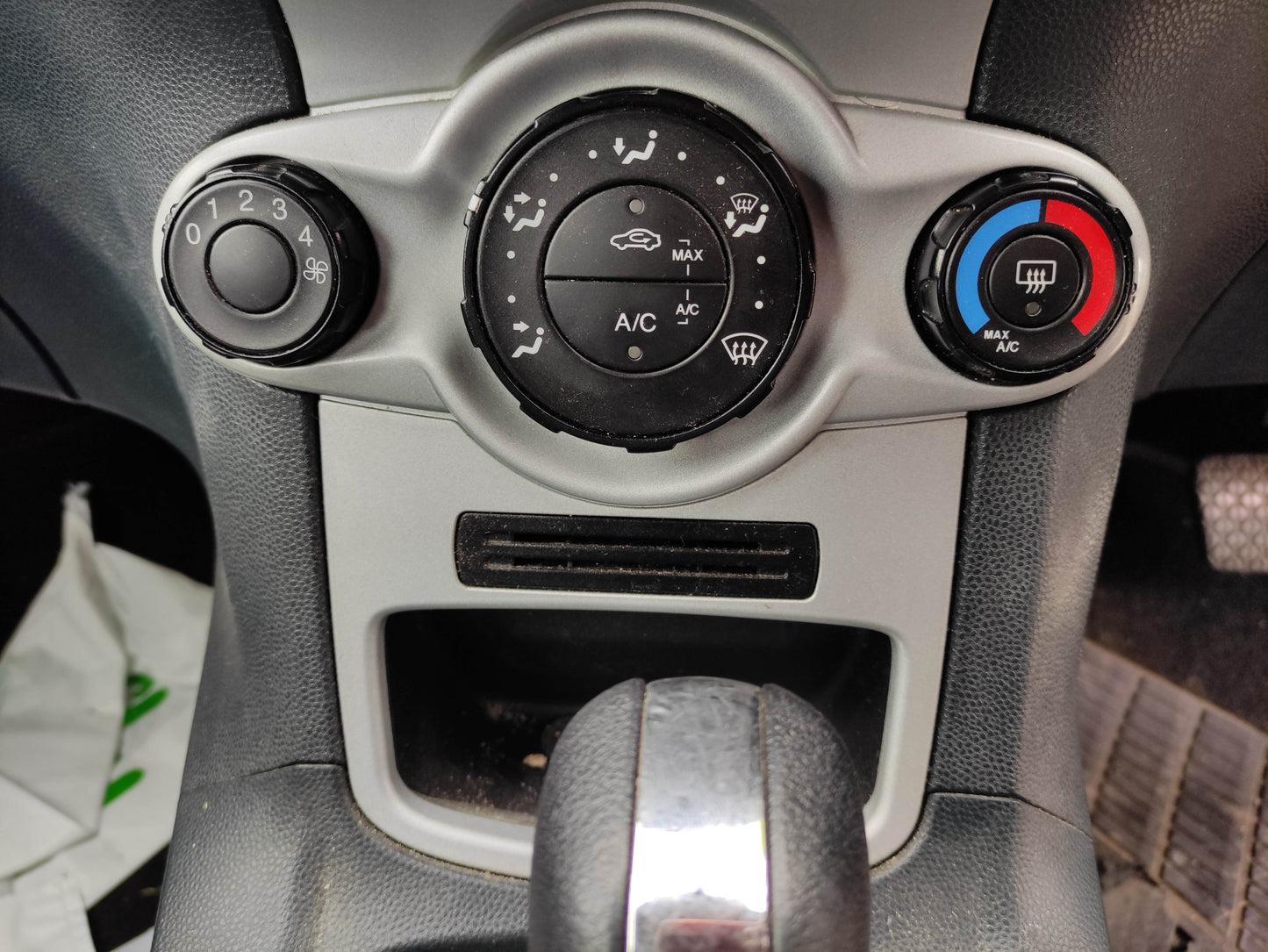 #454 FORD FIESTA WT FITS 2010 TO 2012 FOR PARTS