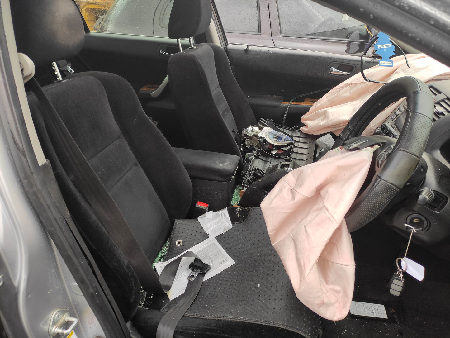 #676 HONDA ACCORD CL 2004 FOR PARTS