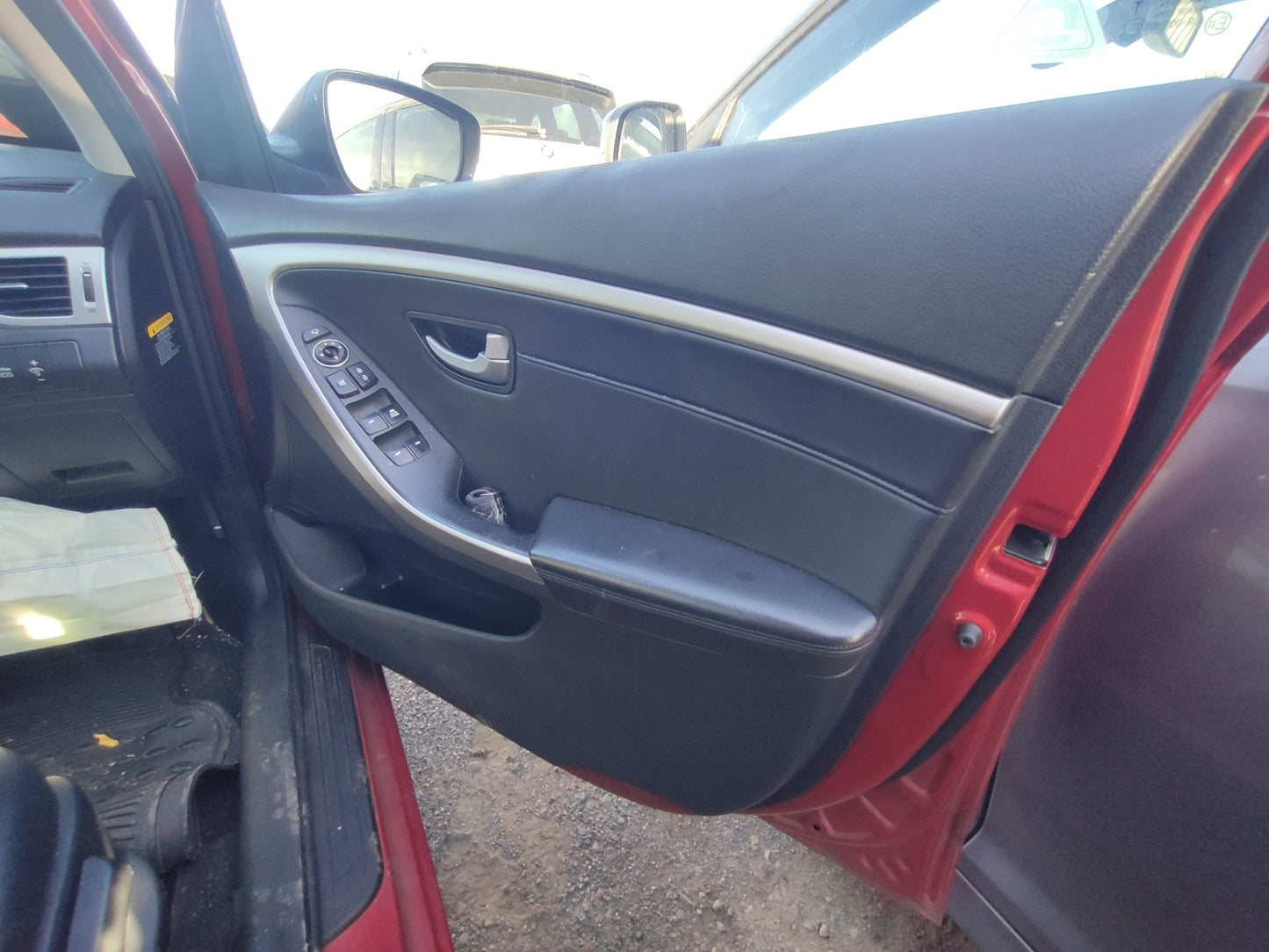 WRECKING HYUNDAI i30 2014 FOR QUALITY PARTS SHIPPING AUSTRALIA WIDE