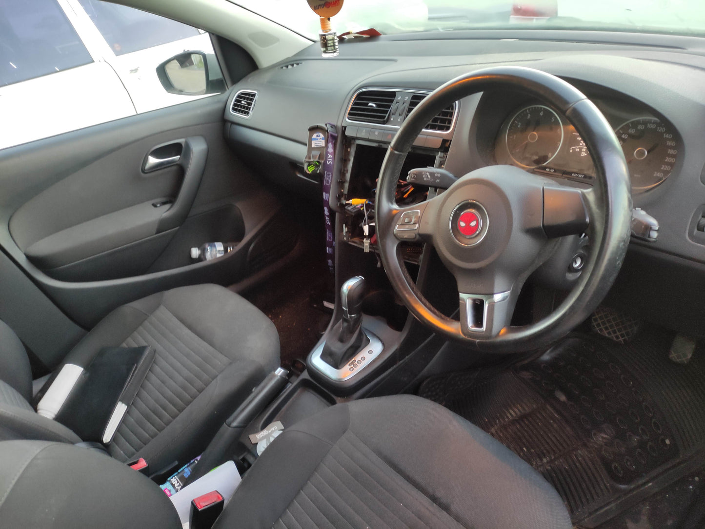 #713 VOLKSWAGEN POLO 2012 FOR PARTS