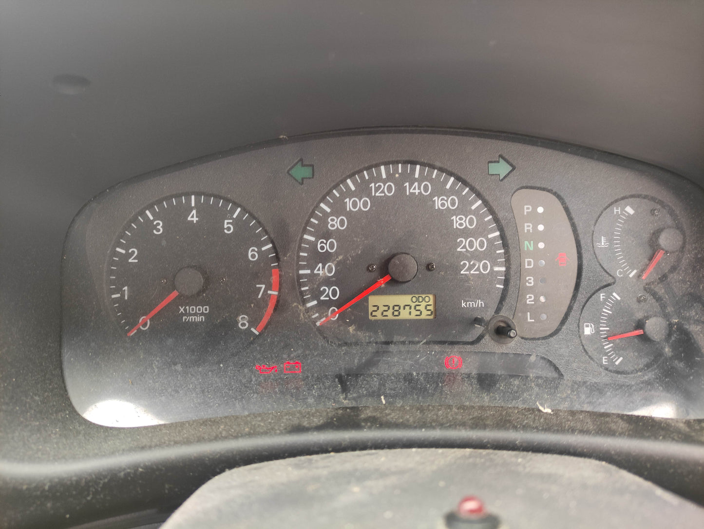 WRECKING MITSUBISHI LANCER  (PAINT RT) FITS 1995 TO 2003 [STOCK NO #620]